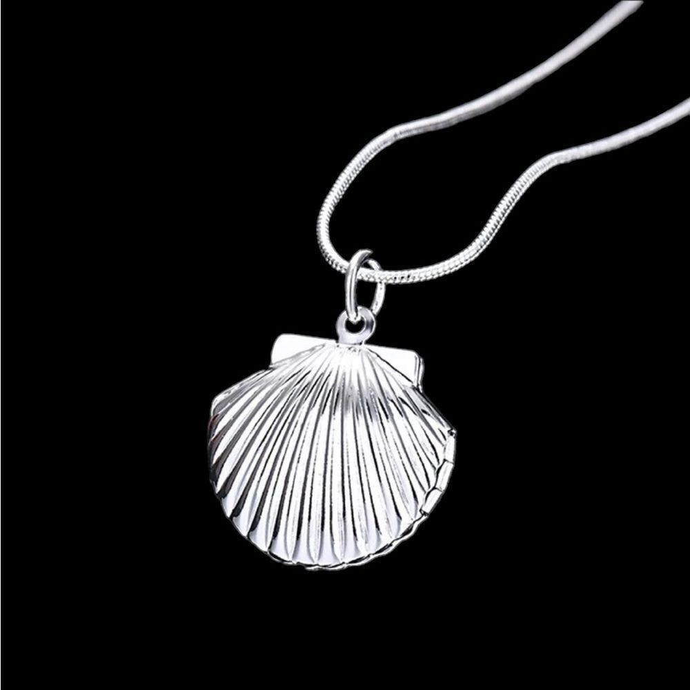 STERLING‎ SILVER SHELL LOCKET NECKLACE